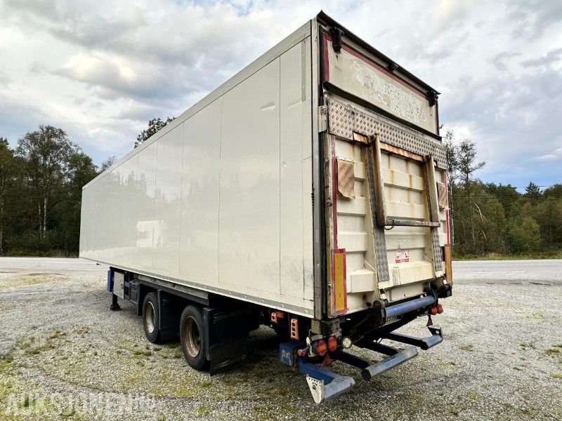 2014 Schmitz CARGOBULL SKO 20/LZG-13.4 FP 80/45 med lift - Приколка: слика 3 2014 Schmitz CARGOBULL SKO 20/LZG-13.4 FP 80/45 med lift - Приколка: слика 3
