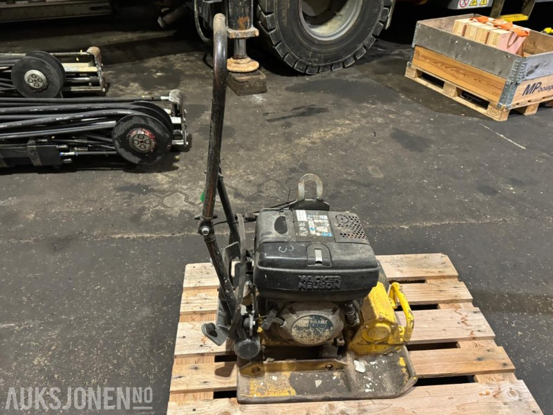 Wacker Neuson DPS18 vibroplate - Ваљак: слика 5 Wacker Neuson DPS18 vibroplate - Ваљак: слика 5