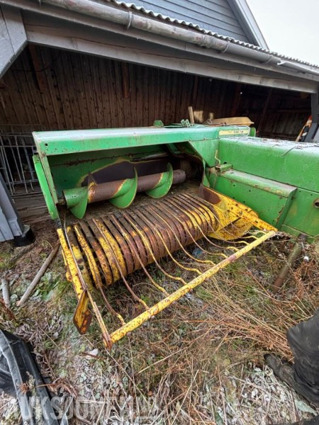 1900 John deere 332A firkantpresse - Земјоделска машина: слика 2 1900 John deere 332A firkantpresse - Земјоделска машина: слика 2