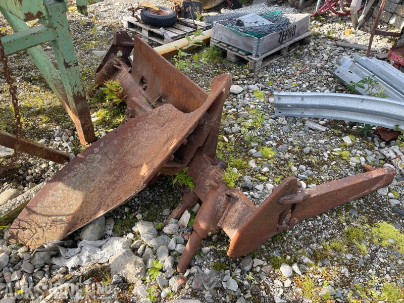 1900 Traktor-/maskinskjær eldre modell - Земјоделска машина: слика 3 1900 Traktor-/maskinskjær eldre modell - Земјоделска машина: слика 3