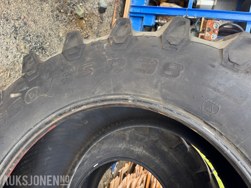 2 stk. traktordekk Trelleborg TM600 650/65 R38 og Firestone Performer 85 480/70 R30 - Земјоделска машина: слика 5 2 stk. traktordekk Trelleborg TM600 650/65 R38 og Firestone Performer 85 480/70 R30 - Земјоделска машина: слика 5