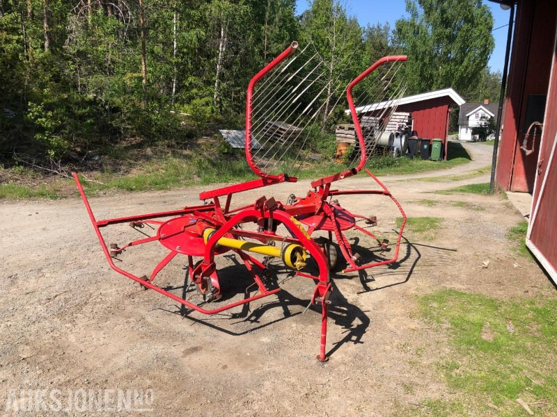 2001 Lely Lotus 300 - Земјоделска машина: слика 1 2001 Lely Lotus 300 - Земјоделска машина: слика 1