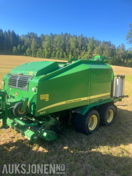 2011 John Deere 744 Premium Rundballepresse / Kombipresse - Земјоделска машина: слика 1 2011 John Deere 744 Premium Rundballepresse / Kombipresse - Земјоделска машина: слика 1