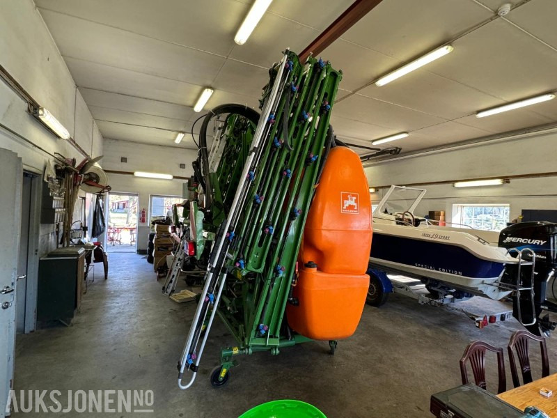 2011 amazonen uf 1801 21 meter m/ front tank - Земјоделска машина: слика 3 2011 amazonen uf 1801 21 meter m/ front tank - Земјоделска машина: слика 3