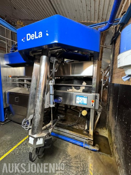 2013 DeLaval VMS melkerobot med 1 kraftfôrstasjon FSC40 - Høyre utgave - Steam - Innredning og grinder foran - Vakuumpumpe - Fortsatt i daglig drift - Земјоделска машина: слика 2 2013 DeLaval VMS melkerobot med 1 kraftfôrstasjon FSC40 - Høyre utgave - Steam - Innredning og grinder foran - Vakuumpumpe - Fortsatt i daglig drift - Земјоделска машина: слика 2