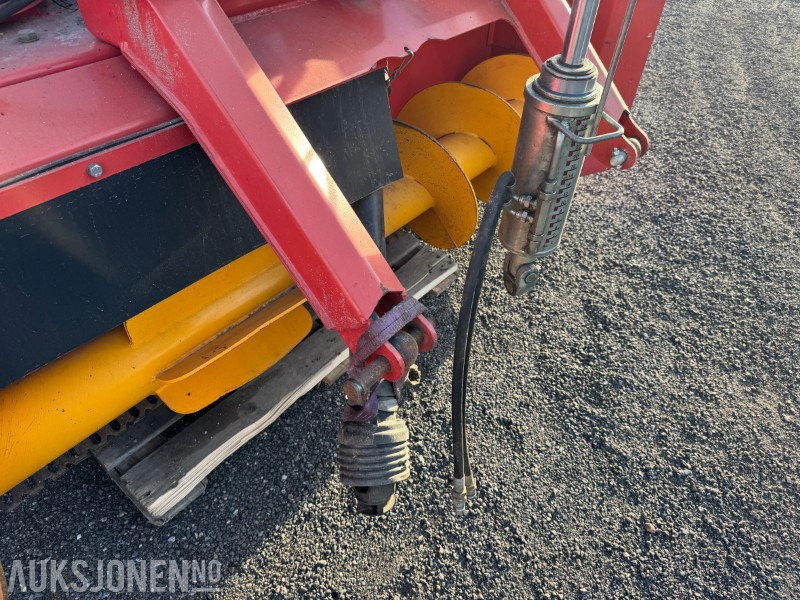 Земјоделска машина 2017 Duun TF255 Totrinns snøfres / Hydraulisk tut / PTO-drift: слика 11 Земјоделска машина 2017 Duun TF255 Totrinns snøfres / Hydraulisk tut / PTO-drift: слика 11