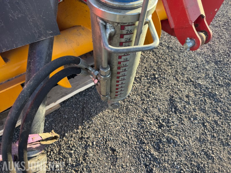 Земјоделска машина 2017 Duun TF255 Totrinns snøfres / Hydraulisk tut / PTO-drift: слика 13 Земјоделска машина 2017 Duun TF255 Totrinns snøfres / Hydraulisk tut / PTO-drift: слика 13