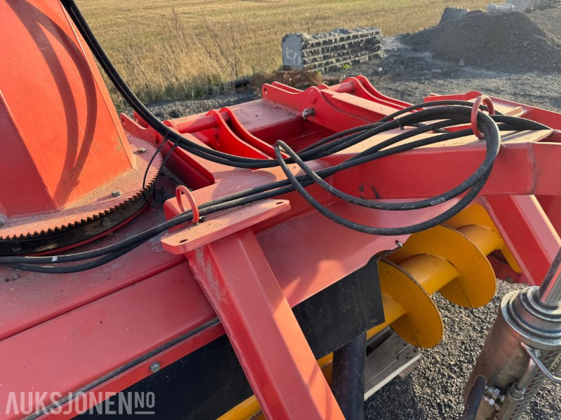 Земјоделска машина 2017 Duun TF255 Totrinns snøfres / Hydraulisk tut / PTO-drift: слика 12 Земјоделска машина 2017 Duun TF255 Totrinns snøfres / Hydraulisk tut / PTO-drift: слика 12