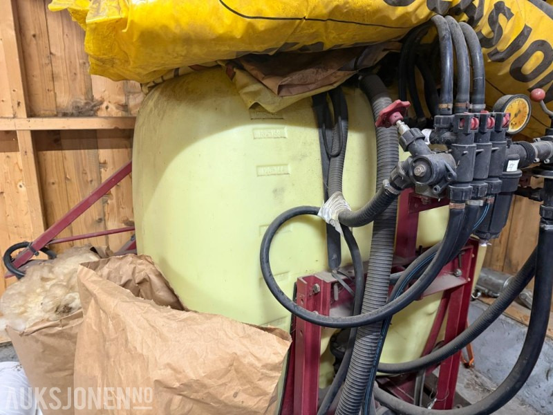 Hardi Åkersprøyte 600liter m/8meters bom - Земјоделска машина: слика 2 Hardi Åkersprøyte 600liter m/8meters bom - Земјоделска машина: слика 2