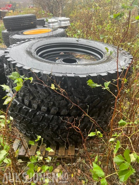 Vinter hjulsett Hakkapelitta tri 540/80R38 og 440/80R28 - Земјоделска машина: слика 3 Vinter hjulsett Hakkapelitta tri 540/80R38 og 440/80R28 - Земјоделска машина: слика 3