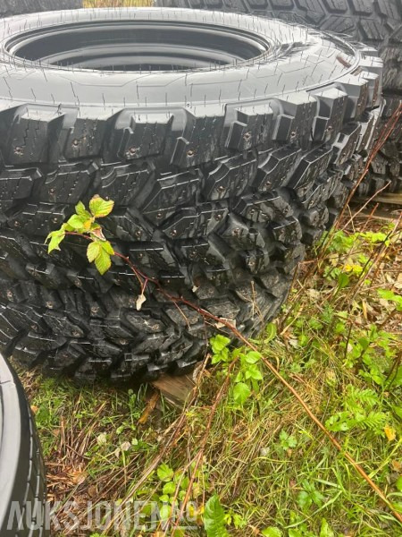 Vinter hjulsett Hakkapelitta tri 540/80R38 og 440/80R28 - Земјоделска машина: слика 1 Vinter hjulsett Hakkapelitta tri 540/80R38 og 440/80R28 - Земјоделска машина: слика 1
