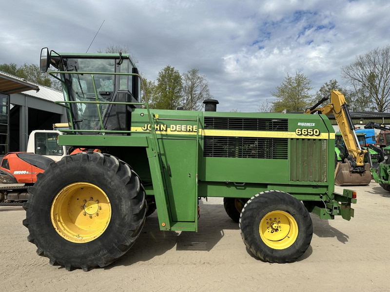 John Deere 6650 FOR PARTS - Комбајн за сточна храна: слика 2 John Deere 6650 FOR PARTS - Комбајн за сточна храна: слика 2