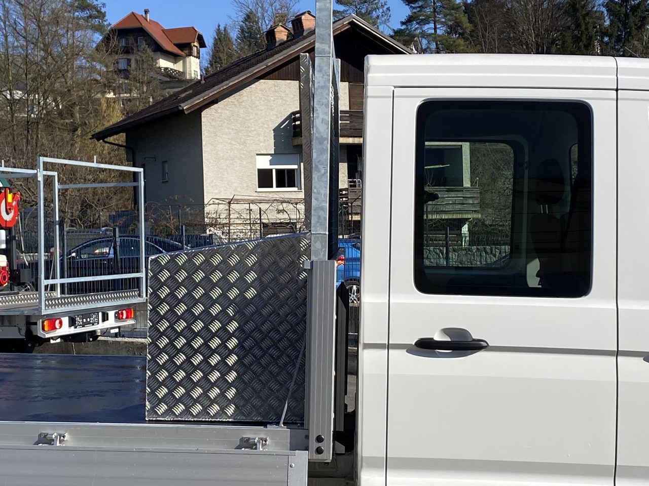 MAN TGE 3.180 DOKA 1+6 3640MM | OFFENE PRITSCHE + ALU KOFFER AUF DER PRITSCHE - Комбе со отворен сандак: слика 5 MAN TGE 3.180 DOKA 1+6 3640MM | OFFENE PRITSCHE + ALU KOFFER AUF DER PRITSCHE - Комбе со отворен сандак: слика 5