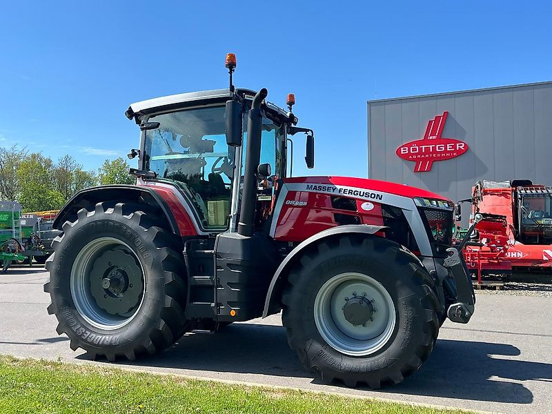 Massey Ferguson MF 8S265 Dyna-7 Exclusive - Трактор: слика 3 Massey Ferguson MF 8S265 Dyna-7 Exclusive - Трактор: слика 3