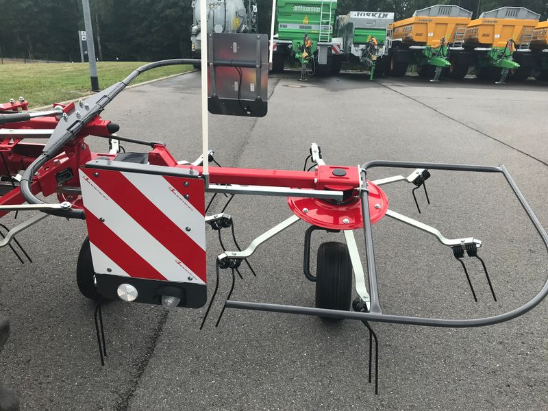 Нов Превртувач и гребло Massey Ferguson MF TD 524 DN / FELLA SANOS 5204 DN: слика 7 Нов Превртувач и гребло Massey Ferguson MF TD 524 DN / FELLA SANOS 5204 DN: слика 7