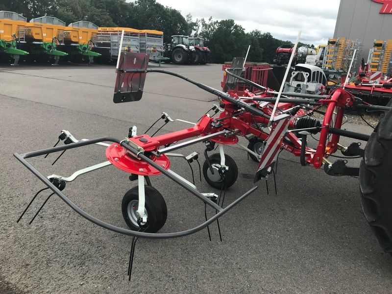 Нов Превртувач и гребло Massey Ferguson MF TD 524 DN / FELLA SANOS 5204 DN: слика 9 Нов Превртувач и гребло Massey Ferguson MF TD 524 DN / FELLA SANOS 5204 DN: слика 9