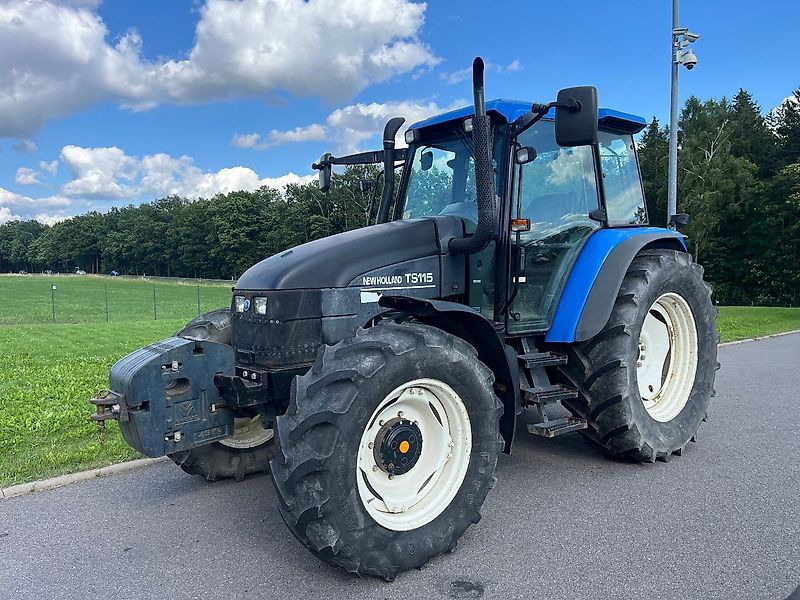 New Holland TS 115 - Трактор: слика 1 New Holland TS 115 - Трактор: слика 1