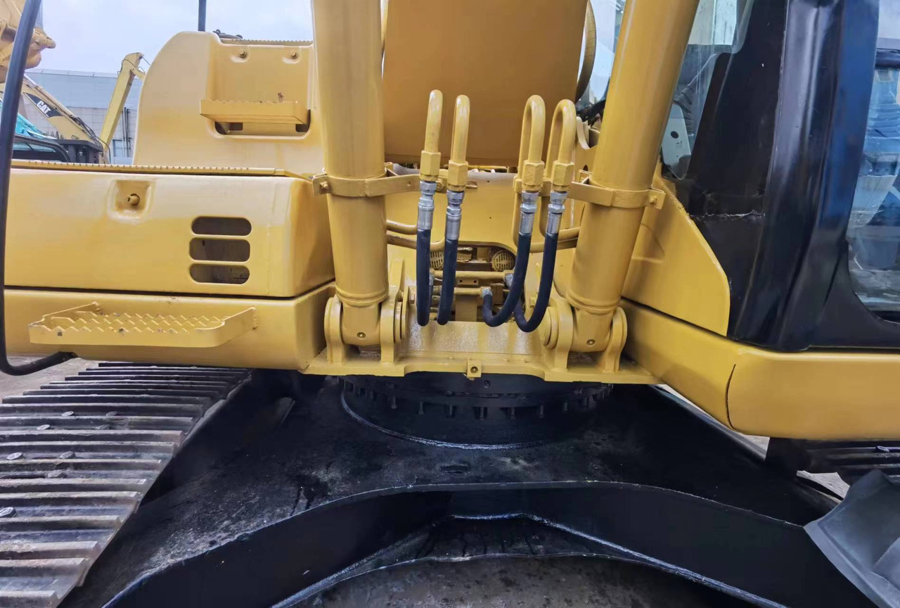Caterpillar 320C 320CL 320BL Used Excavator CAT 320D 320D2 320GC 20 Ton Crawler Excavator - Багер гасеничар: слика 5 Caterpillar 320C 320CL 320BL Used Excavator CAT 320D 320D2 320GC 20 Ton Crawler Excavator - Багер гасеничар: слика 5