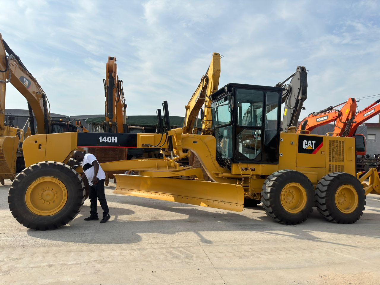 Caterpillar CAT 140 140H 140K Used Grader Secondhand Motor Grader in High Quality - Порамнувач: слика 3 Caterpillar CAT 140 140H 140K Used Grader Secondhand Motor Grader in High Quality - Порамнувач: слика 3