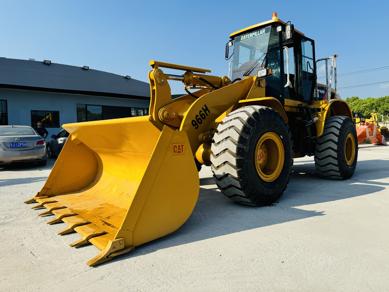 Caterpillar CAT 966 966H 966F 966G 6 Ton Used Wheel Loader and Similar Front Loaders Are Ready to Work - Натоварувач на тркала: слика 3 Caterpillar CAT 966 966H 966F 966G 6 Ton Used Wheel Loader and Similar Front Loaders Are Ready to Work - Натоварувач на тркала: слика 3