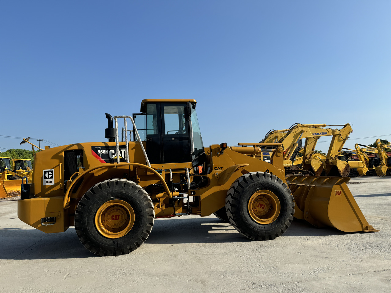 Caterpillar CAT 966 966H 966F 966G 6 Ton Wheel Loader and Similar Used Loaders 5 ton 6 Ton Are in Stock - Натоварувач на тркала: слика 2 Caterpillar CAT 966 966H 966F 966G 6 Ton Wheel Loader and Similar Used Loaders 5 ton 6 Ton Are in Stock - Натоварувач на тркала: слика 2