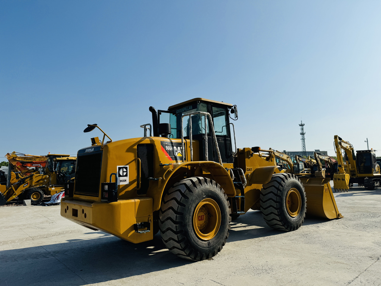 Caterpillar CAT 966 966H 966F 966G 6 Ton Wheel Loader and Similar Used Loaders 5 ton 6 Ton Are in Stock - Натоварувач на тркала: слика 5 Caterpillar CAT 966 966H 966F 966G 6 Ton Wheel Loader and Similar Used Loaders 5 ton 6 Ton Are in Stock - Натоварувач на тркала: слика 5
