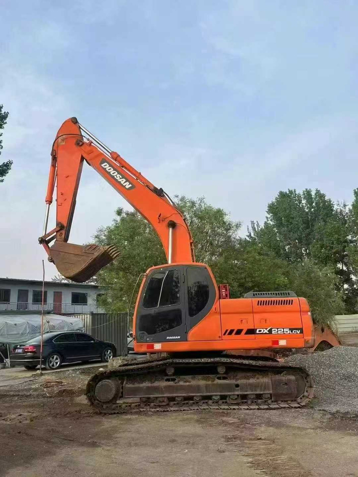 Doosan Used Excavator 225 DX225 DX300 DH150W DX300 DX420 DX520 Second hand Crawler Excavators in Excellent Work Condition - Багер гасеничар: слика 3 Doosan Used Excavator 225 DX225 DX300 DH150W DX300 DX420 DX520 Second hand Crawler Excavators in Excellent Work Condition - Багер гасеничар: слика 3