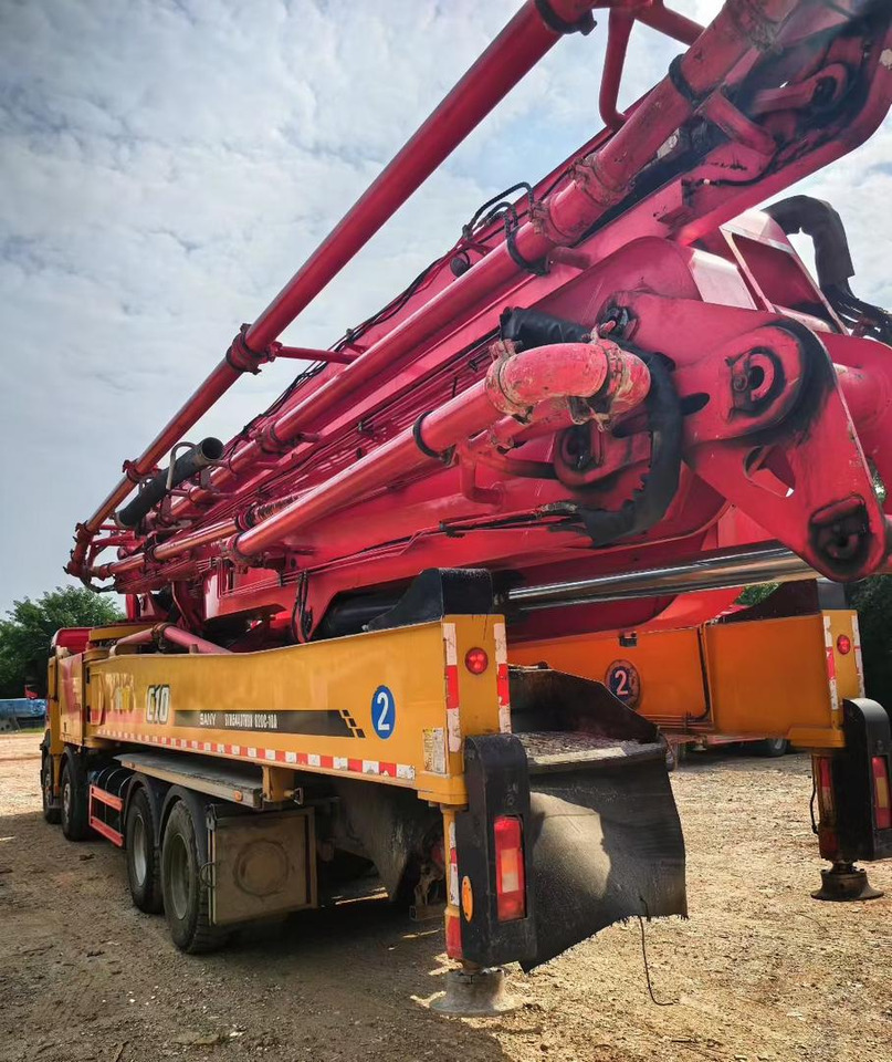 VOLVO 62 Meters Original Concrete Pump Truck Construction Machinery Cement Pumping Equipment Mounted Concrete Pump Truck - Машина за бетон: слика 4 VOLVO 62 Meters Original Concrete Pump Truck Construction Machinery Cement Pumping Equipment Mounted Concrete Pump Truck - Машина за бетон: слика 4
