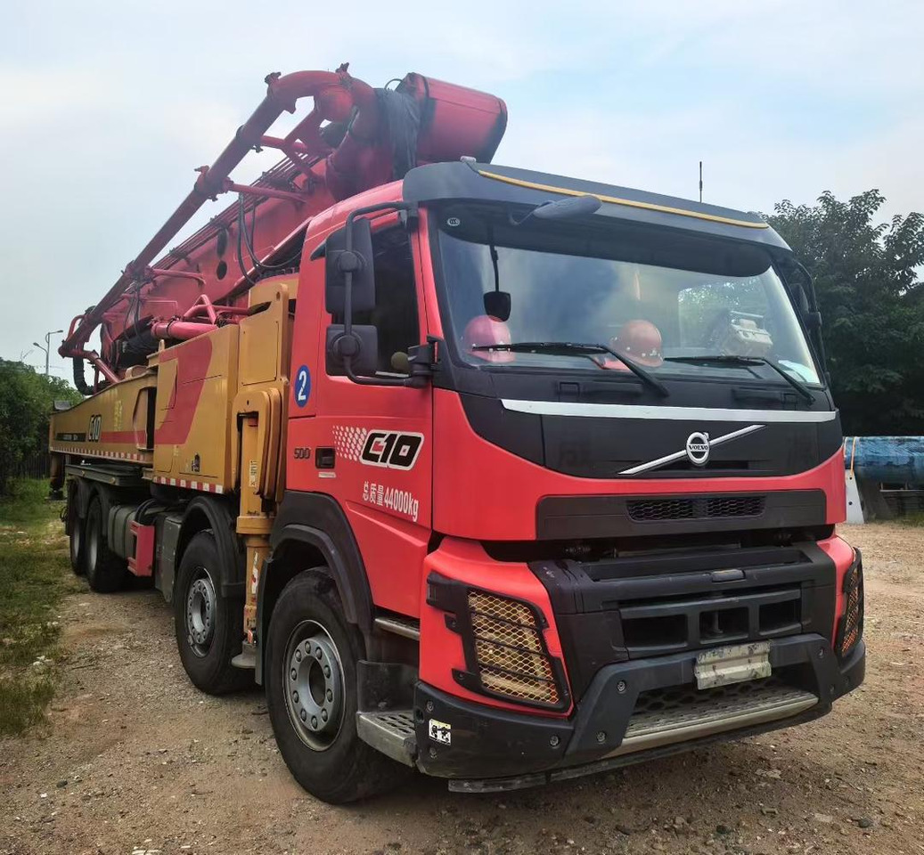 VOLVO 62 Meters Original Concrete Pump Truck Construction Machinery Cement Pumping Equipment Mounted Concrete Pump Truck for Sale - Камион со бетонска пумпа: слика 3 VOLVO 62 Meters Original Concrete Pump Truck Construction Machinery Cement Pumping Equipment Mounted Concrete Pump Truck for Sale - Камион со бетонска пумпа: слика 3