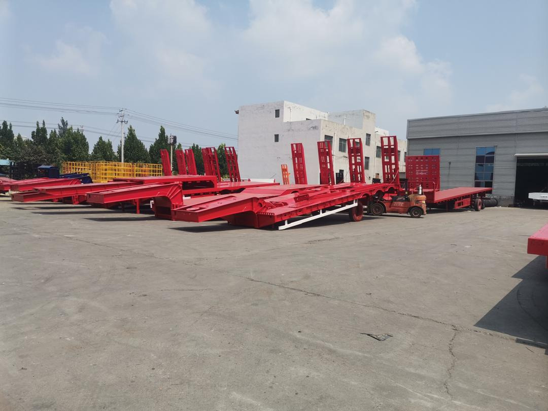 ZHICHENG Semni Flat Bed Low Bed Floater with 3 Axles 4 Axles New or Used 12M 13.75M In High Quality - Полуприколка за низок утовар: слика 5 ZHICHENG Semni Flat Bed Low Bed Floater with 3 Axles 4 Axles New or Used 12M 13.75M In High Quality - Полуприколка за низок утовар: слика 5