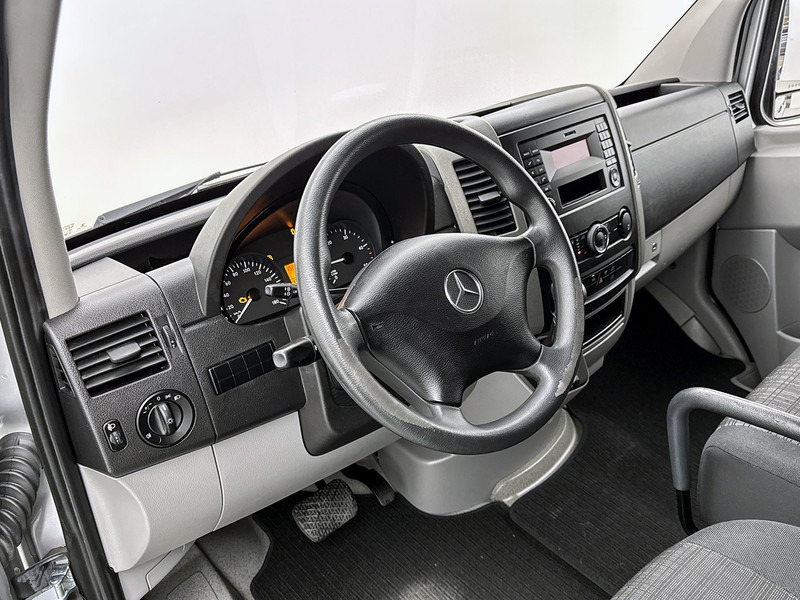 Mercedes-Benz Sprinter 314 2.2 CDI L2H2 Automaat Geveerde Stoel Betimmering Cruise Control Oprijplaat - Товарно комбе: слика 5 Mercedes-Benz Sprinter 314 2.2 CDI L2H2 Automaat Geveerde Stoel Betimmering Cruise Control Oprijplaat - Товарно комбе: слика 5