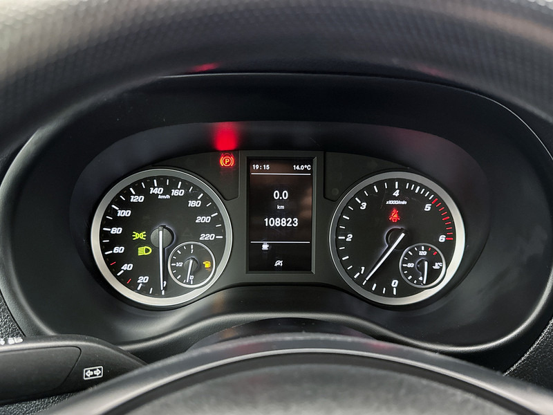 Mercedes-Benz Vito 116 CDI Lang Navigatie Camera + sensoren Cruise control Trekhaak Cruise control - Мало комбе: слика 5 Mercedes-Benz Vito 116 CDI Lang Navigatie Camera + sensoren Cruise control Trekhaak Cruise control - Мало комбе: слика 5