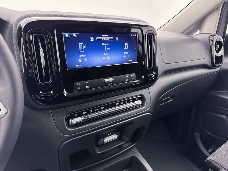 Mercedes-Benz Vito 119 CDI L3 19" inch AMG Dubbele Schuifdeur Multibeam LED Trekhaak Achteruitrijcamera Betimmering - Мало комбе: слика 5 Mercedes-Benz Vito 119 CDI L3 19" inch AMG Dubbele Schuifdeur Multibeam LED Trekhaak Achteruitrijcamera Betimmering - Мало комбе: слика 5