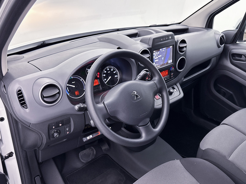 Peugeot Partner Electric L1 Premium Navigatie Parkeersensoren Cruise Control - Мало комбе, Електрично комбе: слика 5 Peugeot Partner Electric L1 Premium Navigatie Parkeersensoren Cruise Control - Мало комбе, Електрично комбе: слика 5