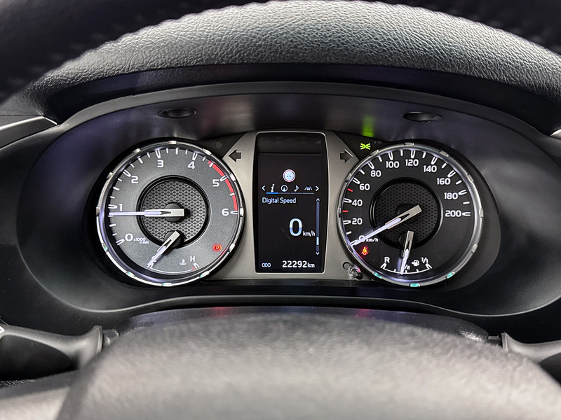 Toyota Hilux 2.4 D-4D Xtra Cab Professional Toneau cover 4x4 3.5t trekhaak Navigatie Stoelverwarming - Пикап: слика 5 Toyota Hilux 2.4 D-4D Xtra Cab Professional Toneau cover 4x4 3.5t trekhaak Navigatie Stoelverwarming - Пикап: слика 5