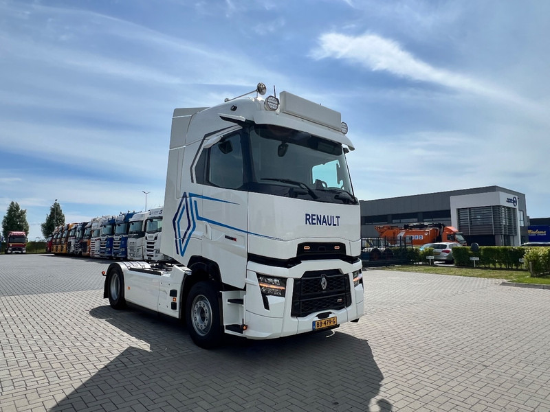 Renault T480 T-HIGH 4x2 Trekker Standclima / 2x Tank / New - Камион влекач: слика 3 Renault T480 T-HIGH 4x2 Trekker Standclima / 2x Tank / New - Камион влекач: слика 3