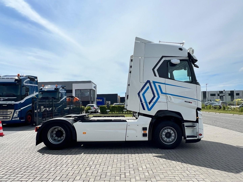 Renault T480 T-HIGH 4x2 Trekker Standclima / 2x Tank / New - Камион влекач: слика 4 Renault T480 T-HIGH 4x2 Trekker Standclima / 2x Tank / New - Камион влекач: слика 4