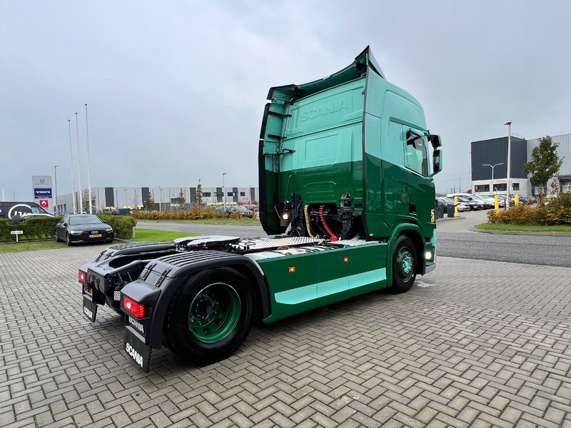 Scania R450 NGS 4x2 Trekker 2x Tank / Full Spoiler / Smarttachograaf - Камион влекач: слика 5 Scania R450 NGS 4x2 Trekker 2x Tank / Full Spoiler / Smarttachograaf - Камион влекач: слика 5