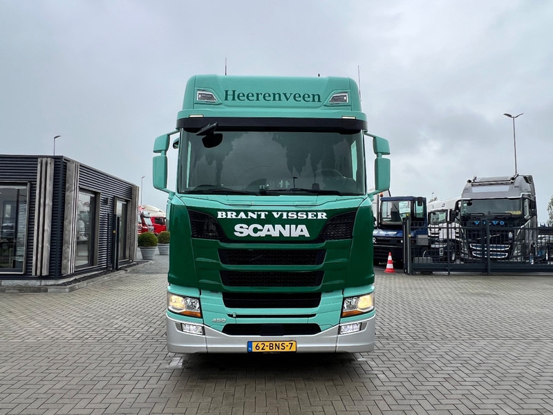Scania R450 NGS 4x2 Trekker 2x Tank / Full Spoiler / Smarttachograaf - Камион влекач: слика 2 Scania R450 NGS 4x2 Trekker 2x Tank / Full Spoiler / Smarttachograaf - Камион влекач: слика 2