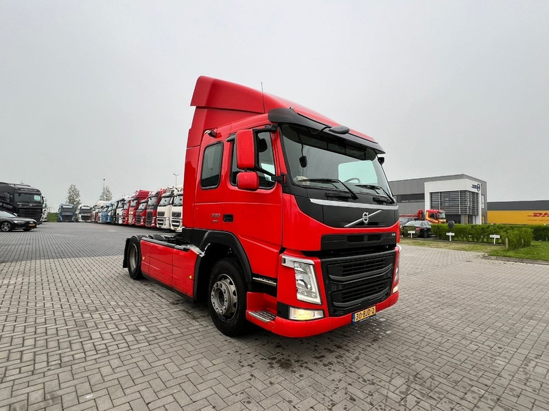 Volvo FM 330 4x2 trekker 4x2 / 872.050km - Камион влекач: слика 3 Volvo FM 330 4x2 trekker 4x2 / 872.050km - Камион влекач: слика 3