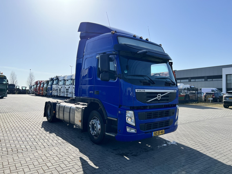 Volvo FM 370 4x2 trekker Globetrotter / Euro 5 /NEW TUV - Камион влекач: слика 3 Volvo FM 370 4x2 trekker Globetrotter / Euro 5 /NEW TUV - Камион влекач: слика 3
