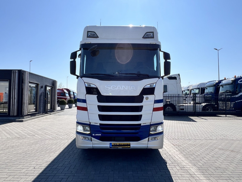 Scania S450 6x2 koelwagen Retarder / Dhollandia / Bloenenmaat - Камион ладилник: слика 2 Scania S450 6x2 koelwagen Retarder / Dhollandia / Bloenenmaat - Камион ладилник: слика 2