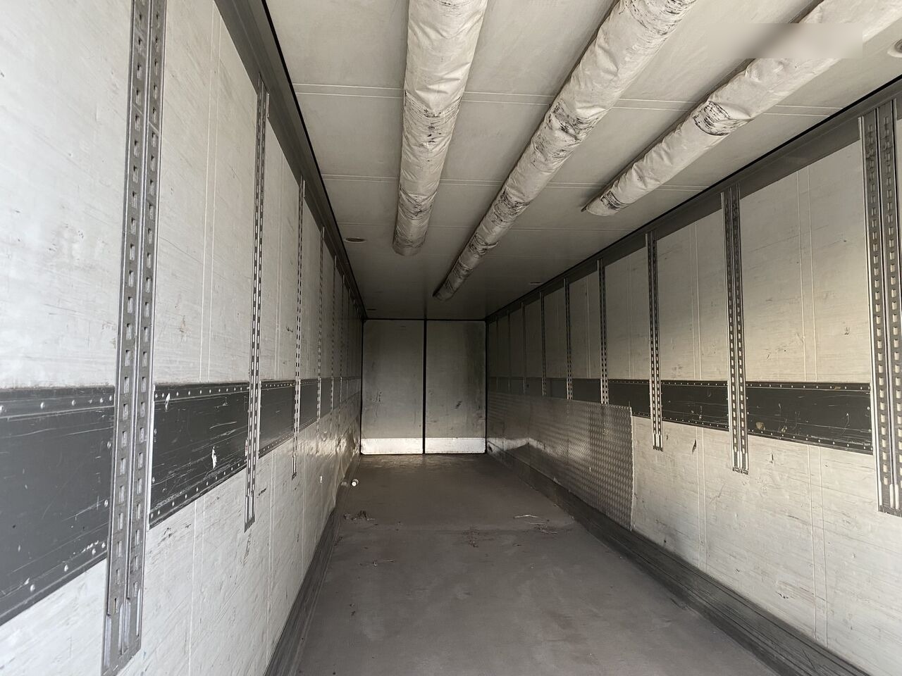 Carrier SCHMITZ CONTAINERE 13 m lungime IZOTERME din DEZMEMBRARI DE VANZ - Фрижидерски заменлив сандак: слика 4 Carrier SCHMITZ CONTAINERE 13 m lungime IZOTERME din DEZMEMBRARI DE VANZ - Фрижидерски заменлив сандак: слика 4