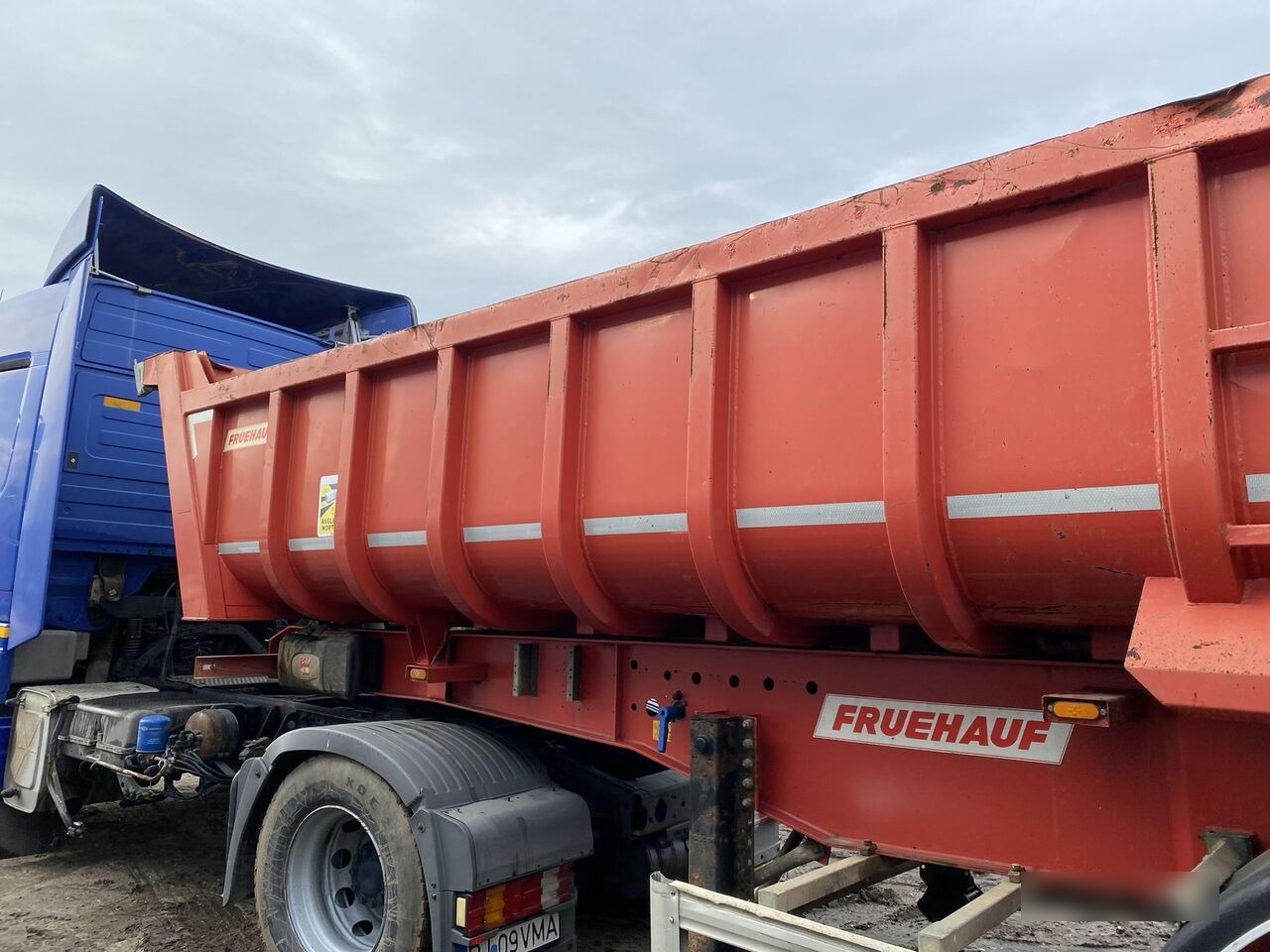 Fruehauf Semiremorca basculabila Aluminiu Agregate PV 6.28 T /// 2 PIECE - Кипер полуприколка: слика 5 Fruehauf Semiremorca basculabila Aluminiu Agregate PV 6.28 T /// 2 PIECE - Кипер полуприколка: слика 5