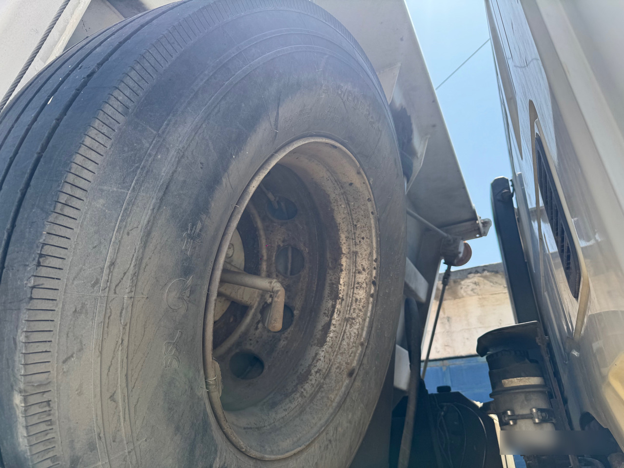 Камион IVECO EuroTrakker 410 2009 Euro 4 Cursor 13 Klima : Sasiu GROS , Multi: слика 8 Камион IVECO EuroTrakker 410 2009 Euro 4 Cursor 13 Klima : Sasiu GROS , Multi: слика 8