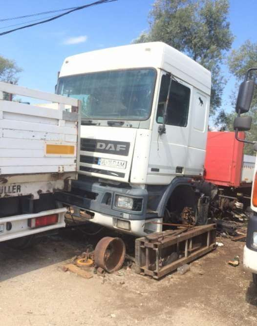 Камион влекач DAF XF 95 orice piesa: слика 6 Камион влекач DAF XF 95 orice piesa: слика 6