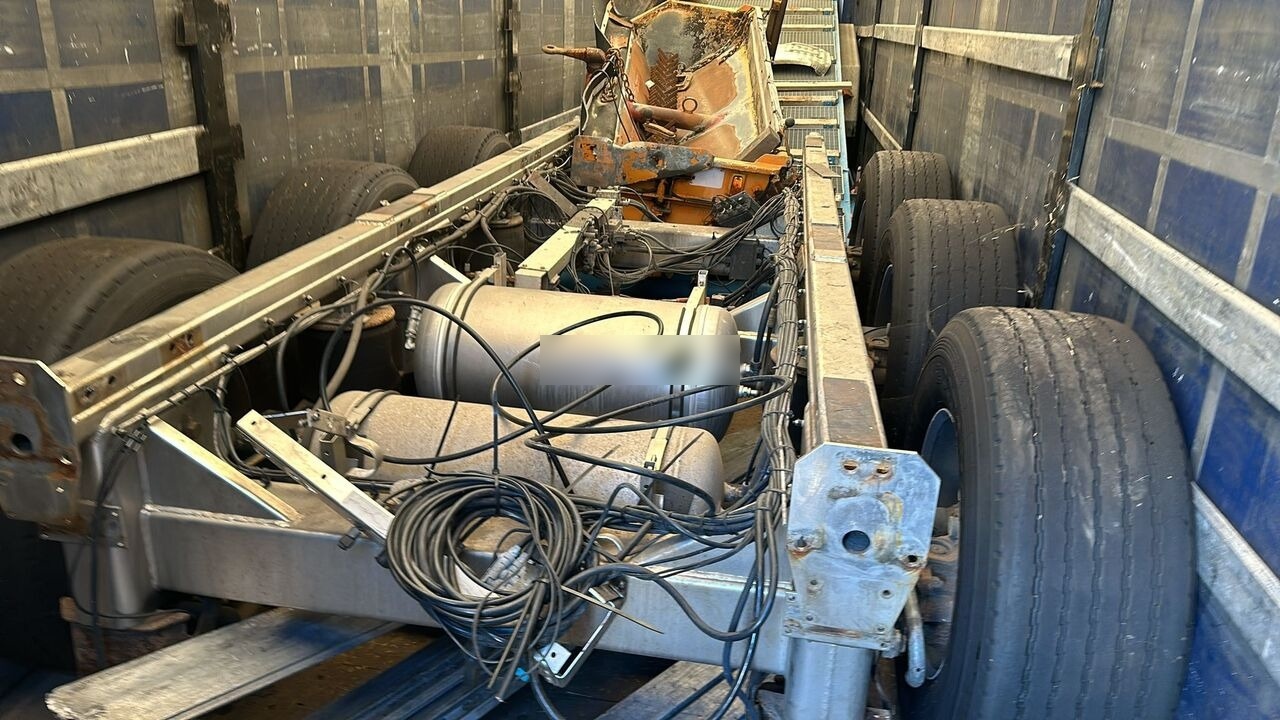 Magyar Sasiu INOX pentru cisterna Alimentara - Полуприколка цистерна: слика 2 Magyar Sasiu INOX pentru cisterna Alimentara - Полуприколка цистерна: слика 2