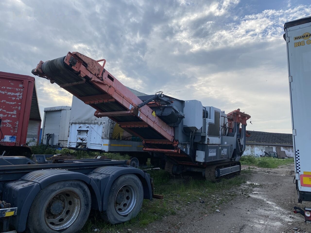 Sandvik Concasor cu falci Sandvik QJ241 - Мобилна дробилка: слика 1 Sandvik Concasor cu falci Sandvik QJ241 - Мобилна дробилка: слика 1