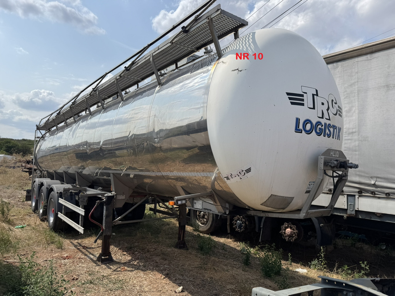 Transport lichide ALIMENTARE HLW STA 36 INOX ALIMENTAR AZOR AGRICULTURA - Полуприколка цистерна: слика 1 Transport lichide ALIMENTARE HLW STA 36 INOX ALIMENTAR AZOR AGRICULTURA - Полуприколка цистерна: слика 1