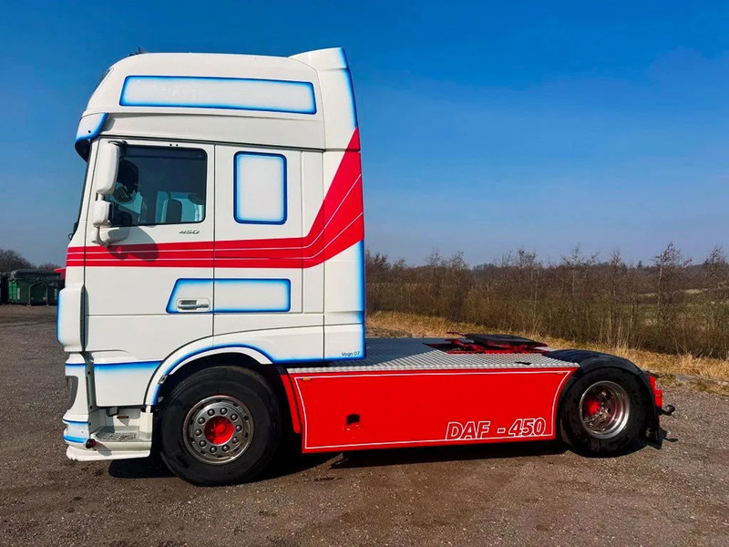 DAF XF 450 DAF XF 450 Special Interior. 706000 km. Euro 6 - Камион влекач: слика 4 DAF XF 450 DAF XF 450 Special Interior. 706000 km. Euro 6 - Камион влекач: слика 4